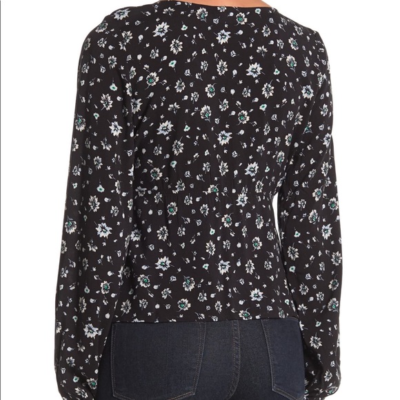 Abound Blouse - Picture 2 of 6